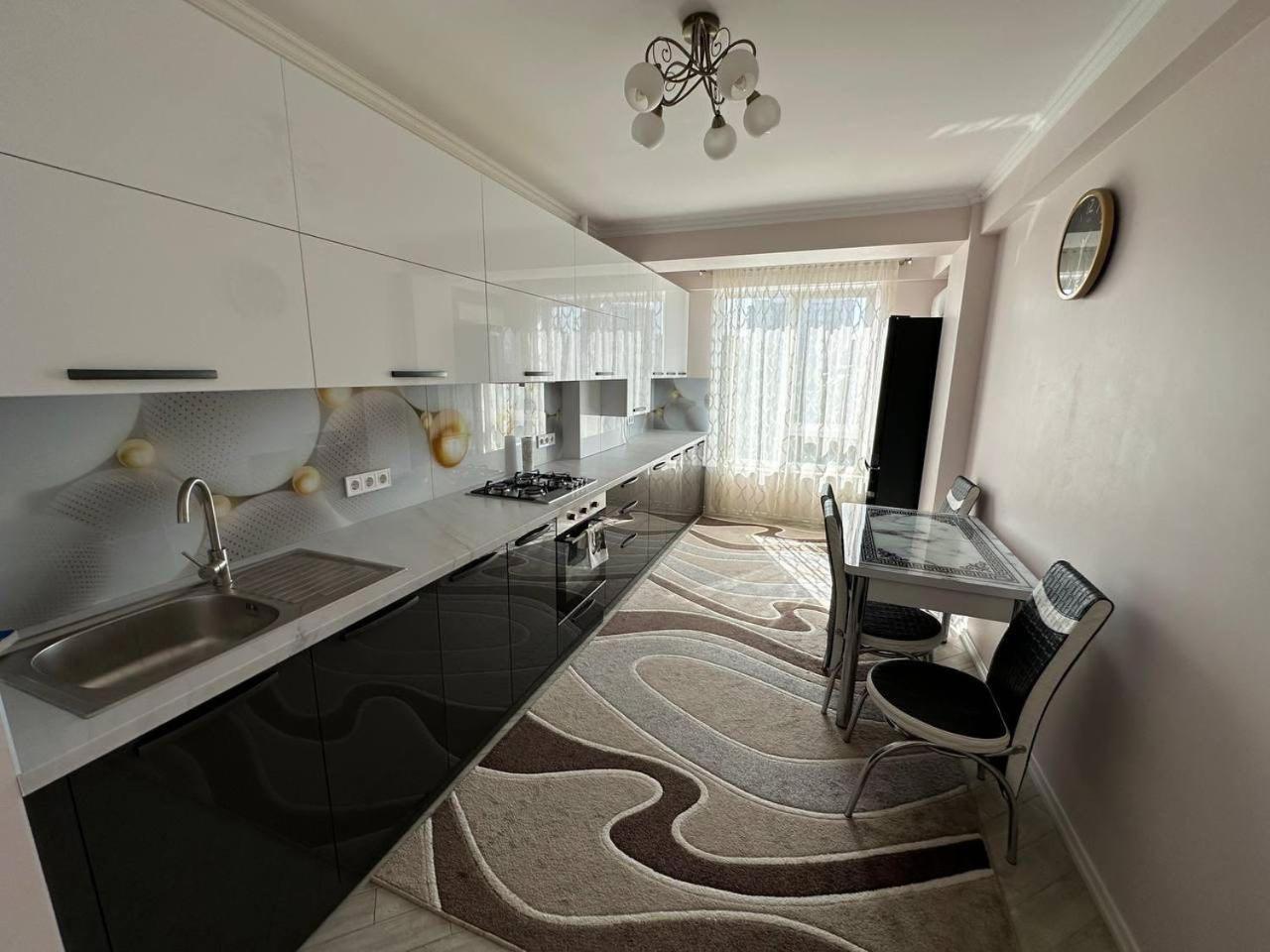 Airport Apartments Taxi Chisinau Exterior photo